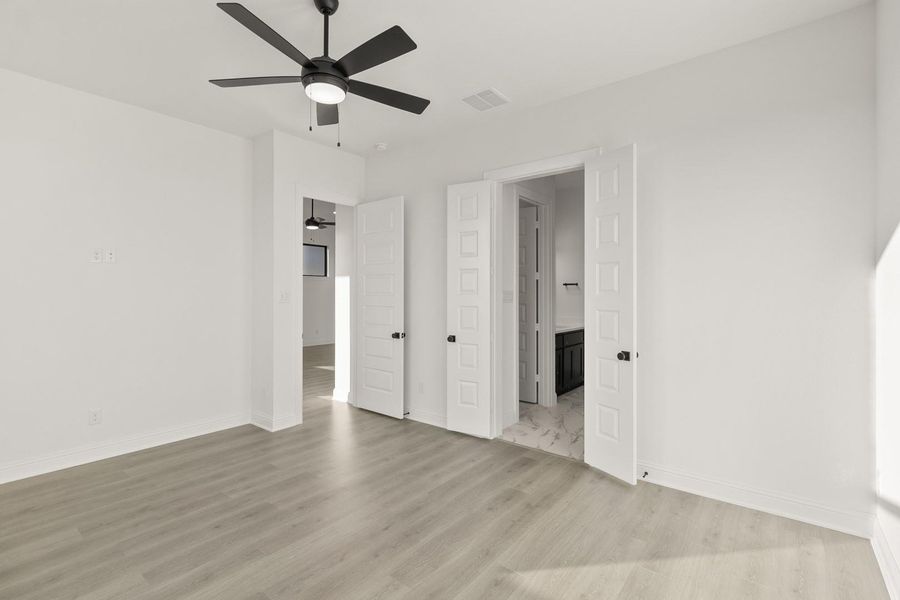Spacious, unfurnished interior of a new home in Everly - 45', Hockley (Image 31).
