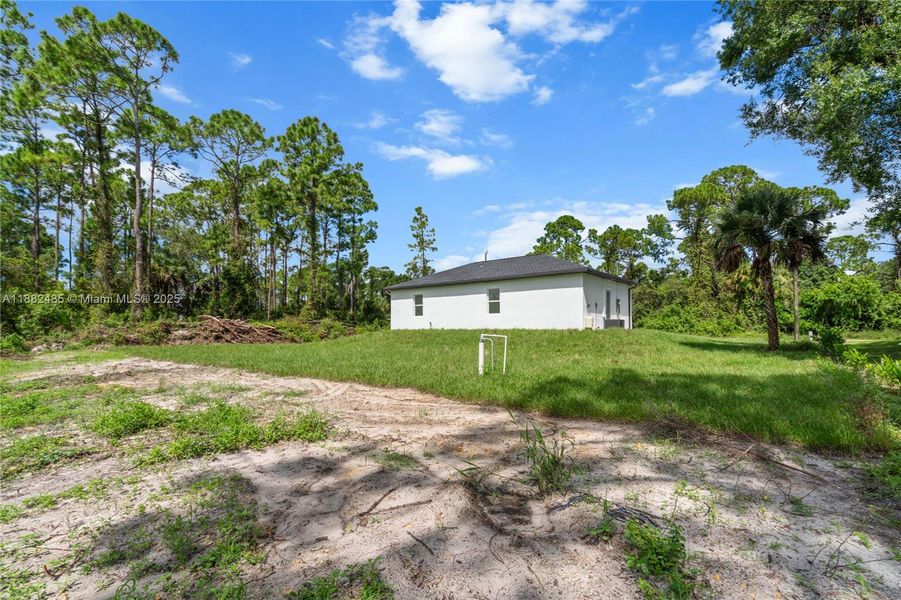 Natural landscape and outdoor views near  in Lehigh Acres (Image 43).