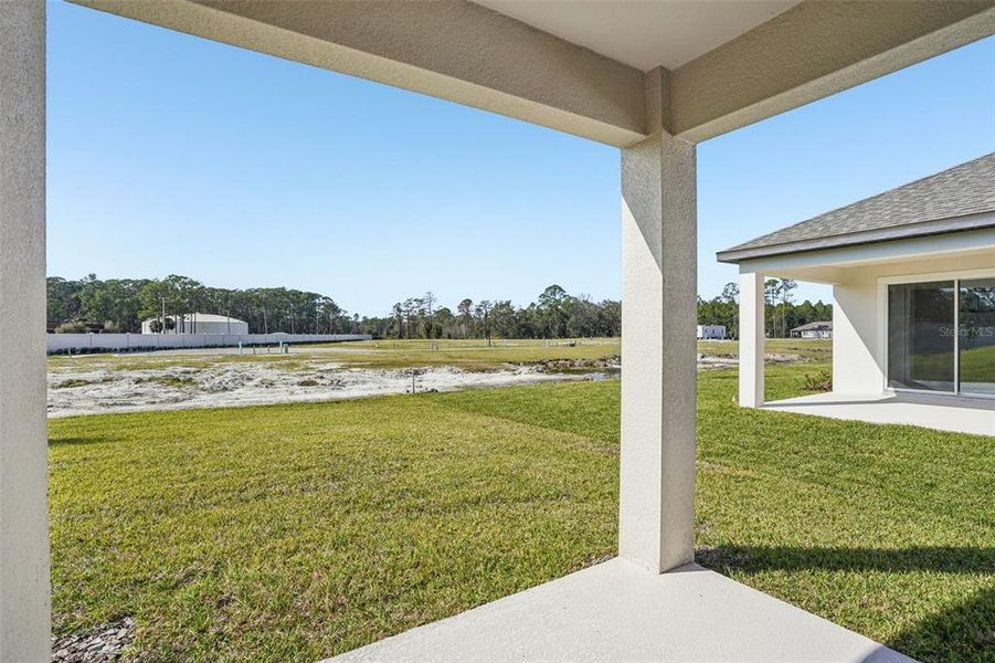 Exterior details and patio area of a home in Legends Preserve - Signature Series, Daytona Beach (Image 28).