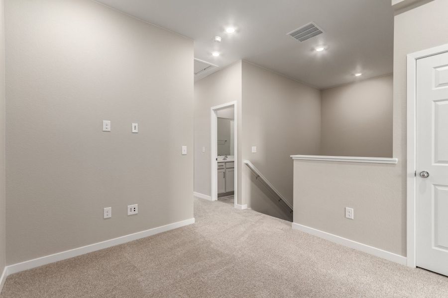 Image 27 of a home in Painted Prairie.