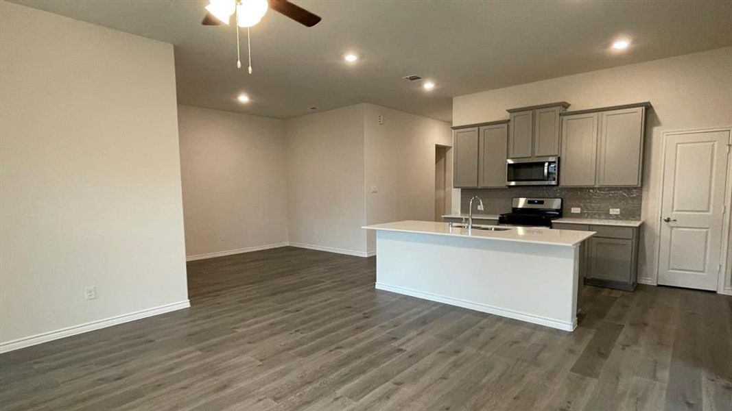Furnished interior view inside a new home in Lakewood Trails, Forney (Image 4). Furnished interior view inside a new home in Lakewood Trails, Forney (Image 4).
