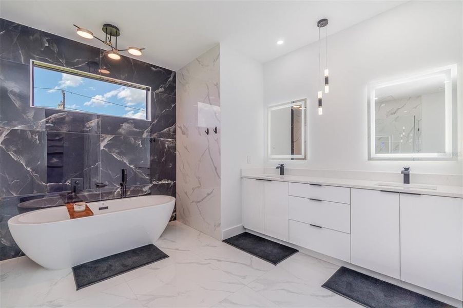 Furnished interior view inside a new home in , Cape Coral (Image 10).