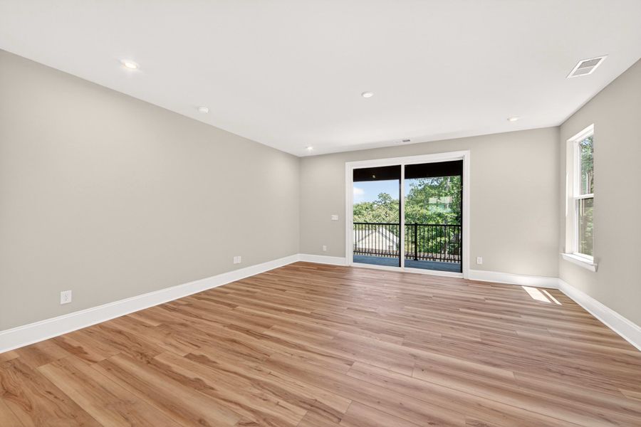 Spacious, unfurnished interior of a new home in Old Town Village, Waxhaw (Image 22). Spacious, unfurnished interior of a new home in Old Town Village, Waxhaw (Image 22).