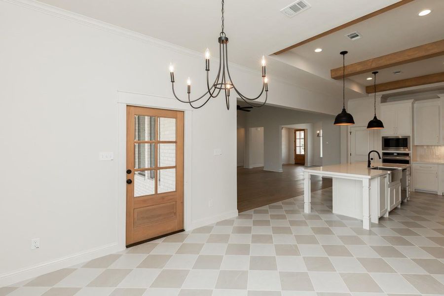 Spacious, unfurnished interior of a new home in , Beaumont (Image 35).