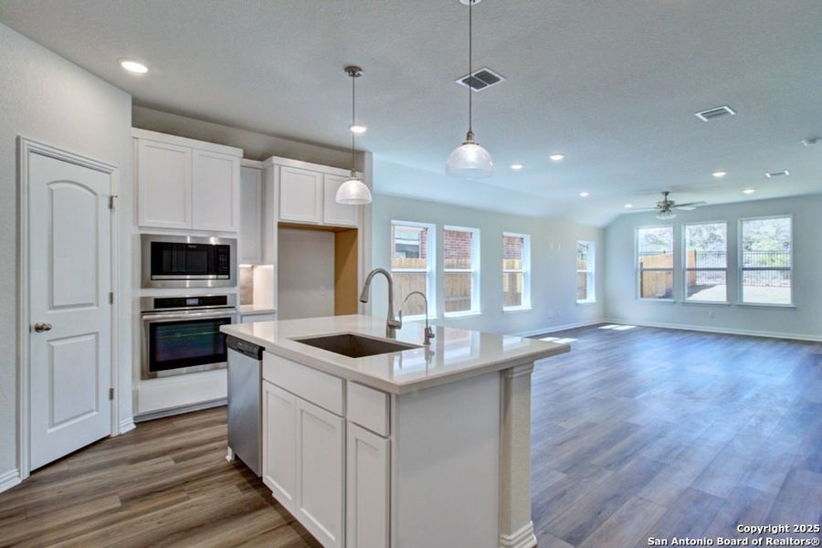 Furnished interior view inside a new home in Clear Creek, New Braunfels (Image 8).