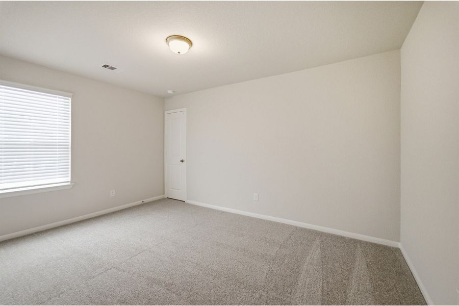 Spacious, unfurnished interior of a new home in Ashland, Richwood (Image 54).