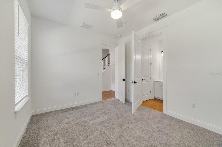 Spacious, unfurnished interior of a new home in Vdara, Orlando (Image 21).