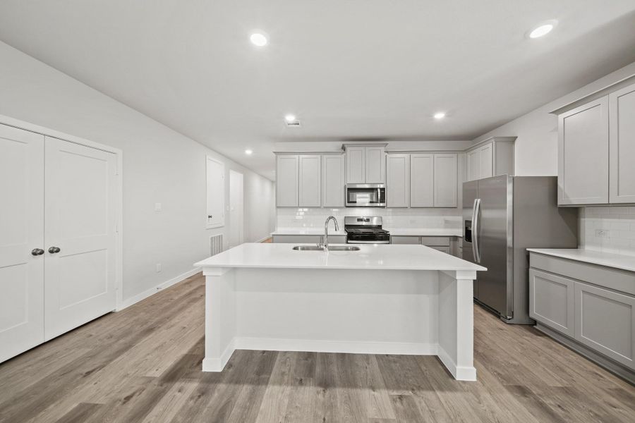 Furnished interior view inside a new home in Valor Park, Bay City (Image 9).