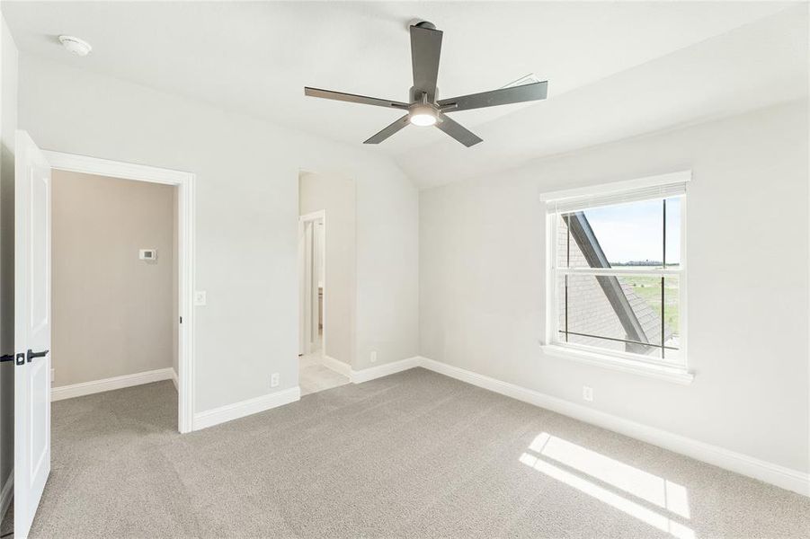Spacious, unfurnished interior of a new home in Glenbrook, Red Oak (Image 31).