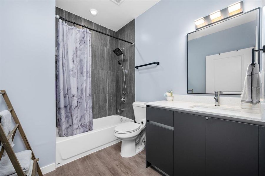 Furnished interior view inside a new home in , Gainesville (Image 24).