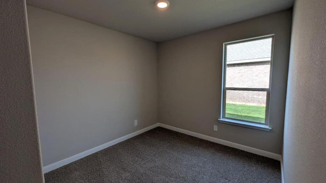 Spacious, unfurnished interior of a new home in Bella Vista, Granbury (Image 10).