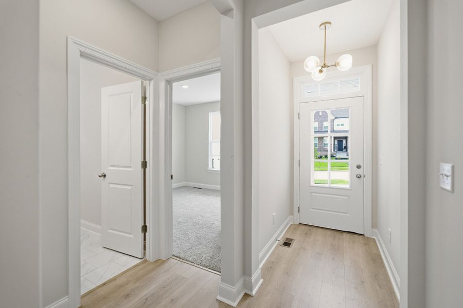 Spacious, unfurnished interior of a new home in McCain's Station, Gallatin (Image 21). Spacious, unfurnished interior of a new home in McCain's Station, Gallatin (Image 21).