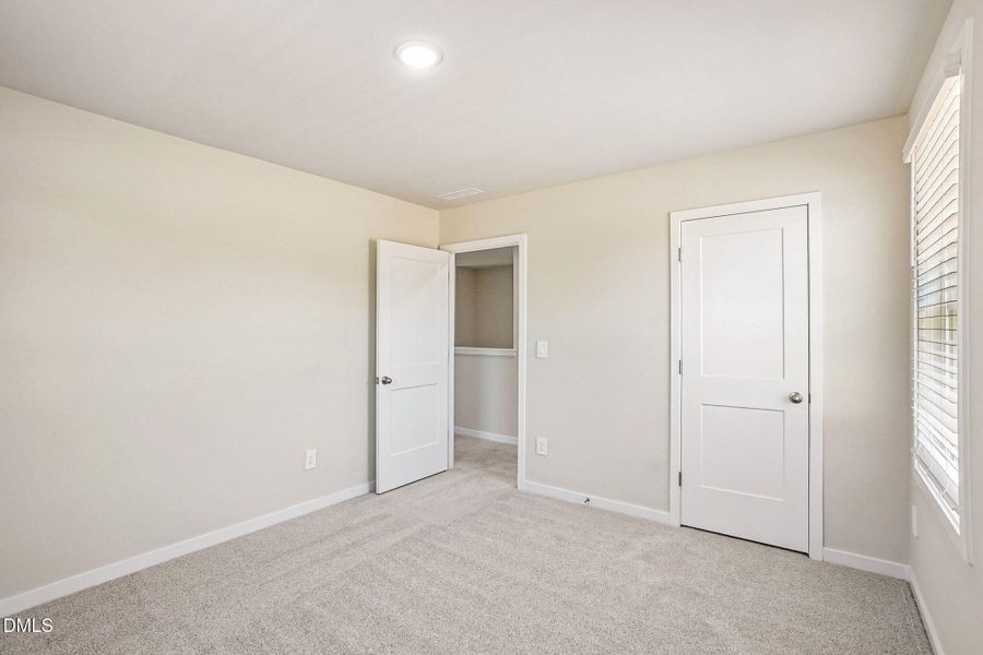27 - Secondary Bed 27 - Secondary Bed