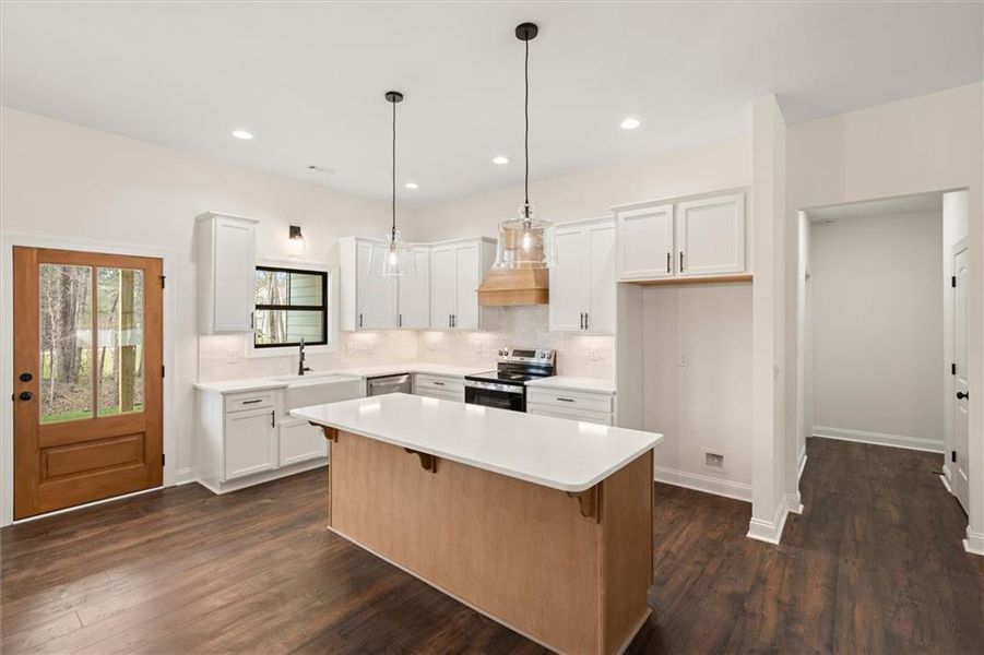 Furnished interior view inside a new home in , Rockmart (Image 13).