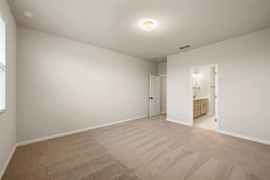 Spacious, unfurnished interior of a new home in Willow Springs, Buda (Image 36). Spacious, unfurnished interior of a new home in Willow Springs, Buda (Image 36).