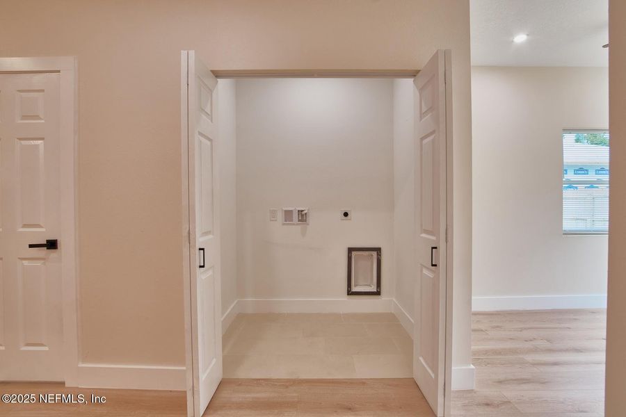 Spacious, unfurnished interior of a new home in , Jacksonville (Image 45). Spacious, unfurnished interior of a new home in , Jacksonville (Image 45).