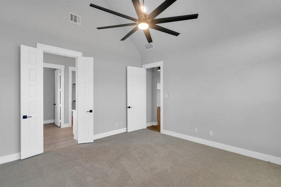 Spacious, unfurnished interior of a new home in , Venus (Image 16). Spacious, unfurnished interior of a new home in , Venus (Image 16).