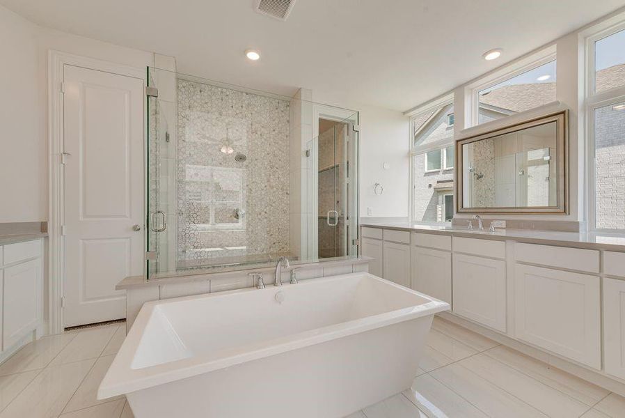 Furnished interior view inside a new home in South Pointe, Mansfield (Image 11).