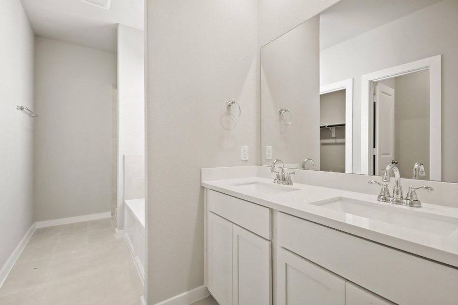 Furnished interior view inside a new home in Westridge Cove, Conroe (Image 9). Furnished interior view inside a new home in Westridge Cove, Conroe (Image 9).