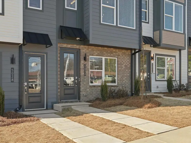 Representative exterior details of a home built from the Merrill by Tri Pointe Homes in Southmont, Charlotte (Image 1). Representative exterior details of a home built from the Merrill by Tri Pointe Homes in Southmont, Charlotte (Image 1).