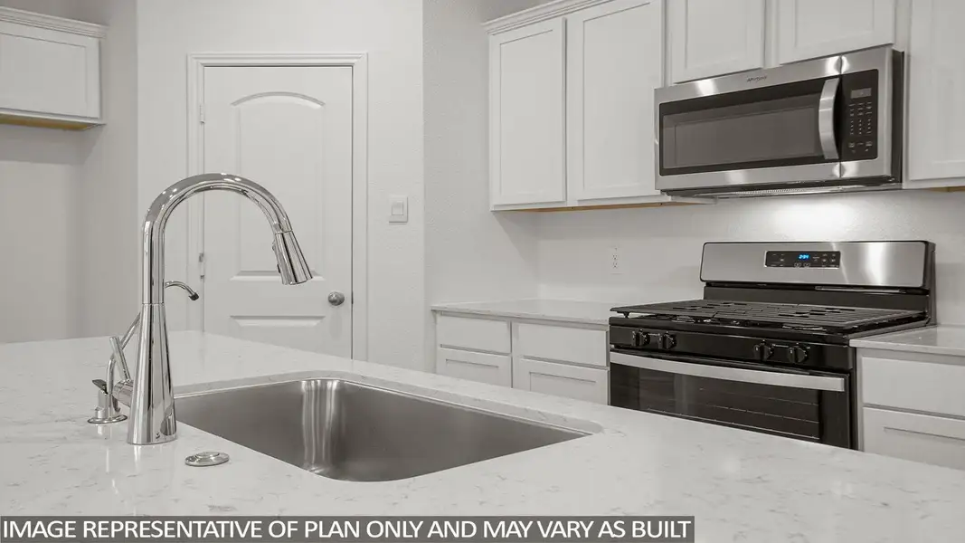 Image 15 of a home in Cypress Green.