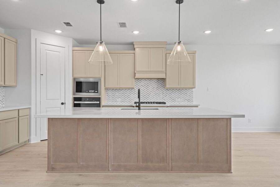 5br New Home in Rockwall, TX.  - Slide 14