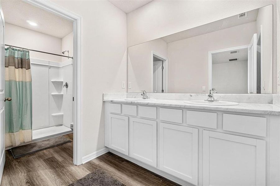 Furnished interior view inside a new home in , Clearwater (Image 22).