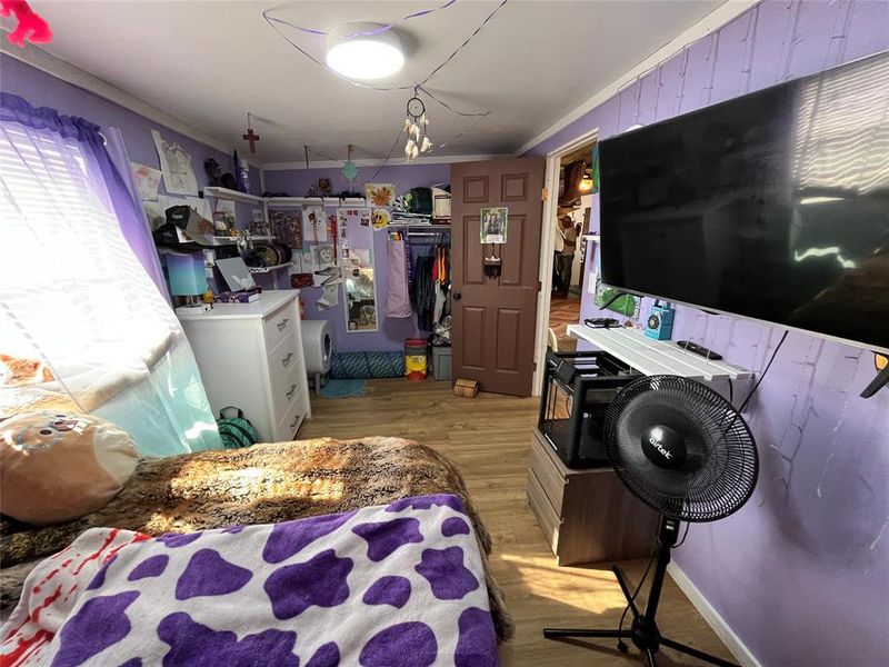 Furnished interior view inside a new home in , Hico (Image 4).