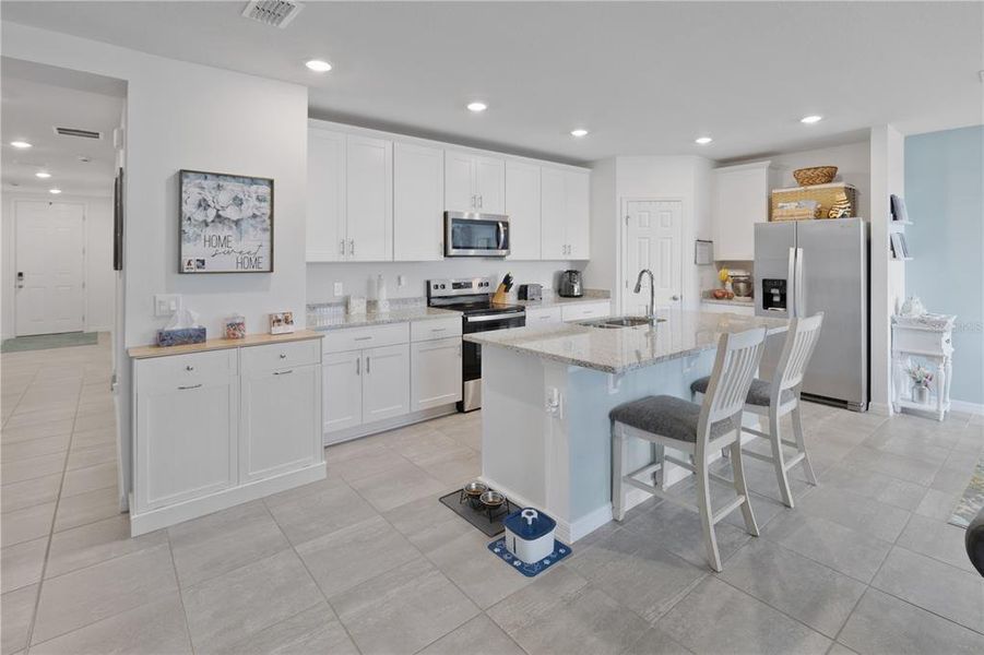 Furnished interior view inside a new home in , Winter Haven (Image 5).