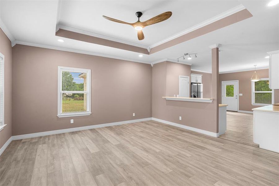 Spacious, unfurnished interior of a new home in , Corsicana (Image 27).