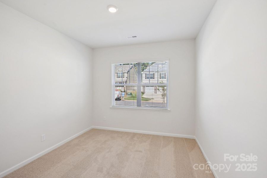 Spacious, unfurnished interior of a new home in Nolen Farm, Gastonia (Image 12).