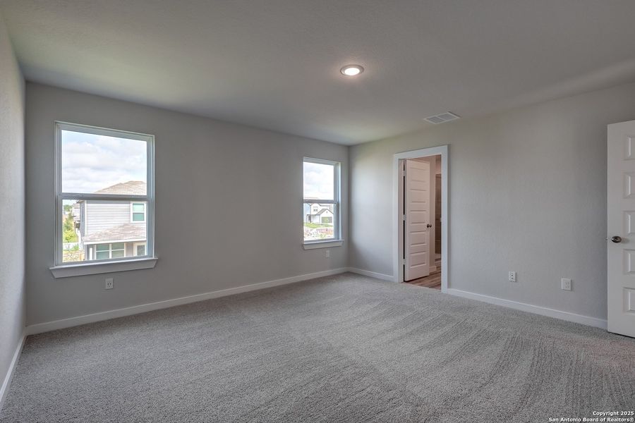 Spacious, unfurnished interior of a new home in Hiddenbrooke, Seguin (Image 23). Spacious, unfurnished interior of a new home in Hiddenbrooke, Seguin (Image 23).