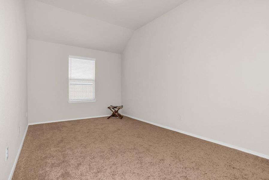 Spacious, unfurnished interior of a new home in Summer Crest, Fort Worth (Image 21).