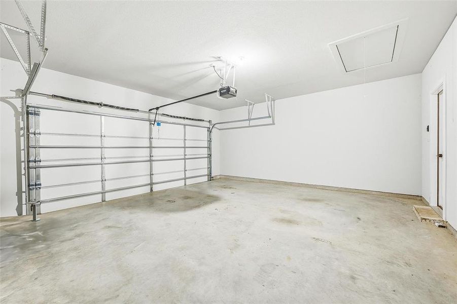 Spacious, unfurnished interior of a new home in , Little Elm (Image 17).