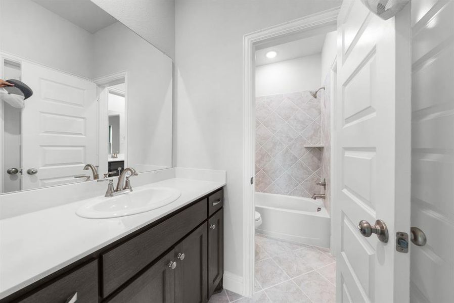 Furnished interior view inside a new home in Creekview Farms, Greenville (Image 13).