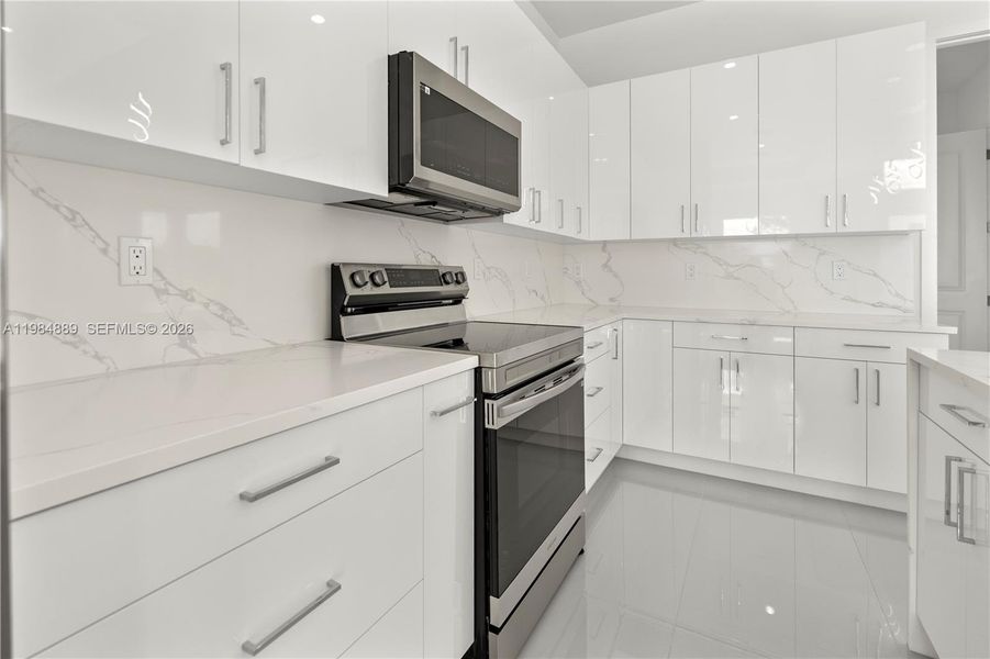 Furnished interior view inside a new home in , Lehigh Acres (Image 19).