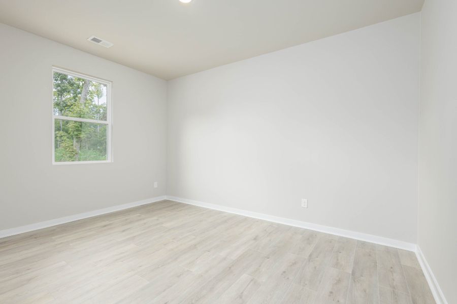 Spacious, unfurnished interior of a new home in Woodland Farms, Dickson (Image 24).