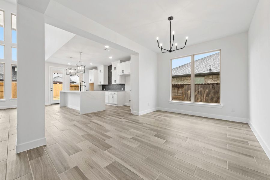 Spacious, unfurnished interior of a new home in Sunterra, Katy (Image 21). Spacious, unfurnished interior of a new home in Sunterra, Katy (Image 21).