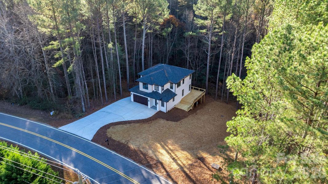 Image 34 of a home in .