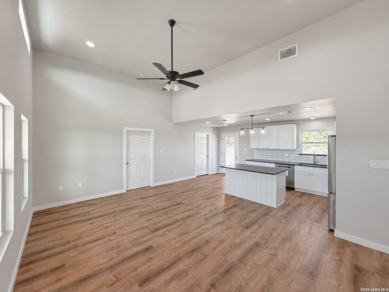 Spacious, unfurnished interior of a new home in , Spring Branch (Image 31).