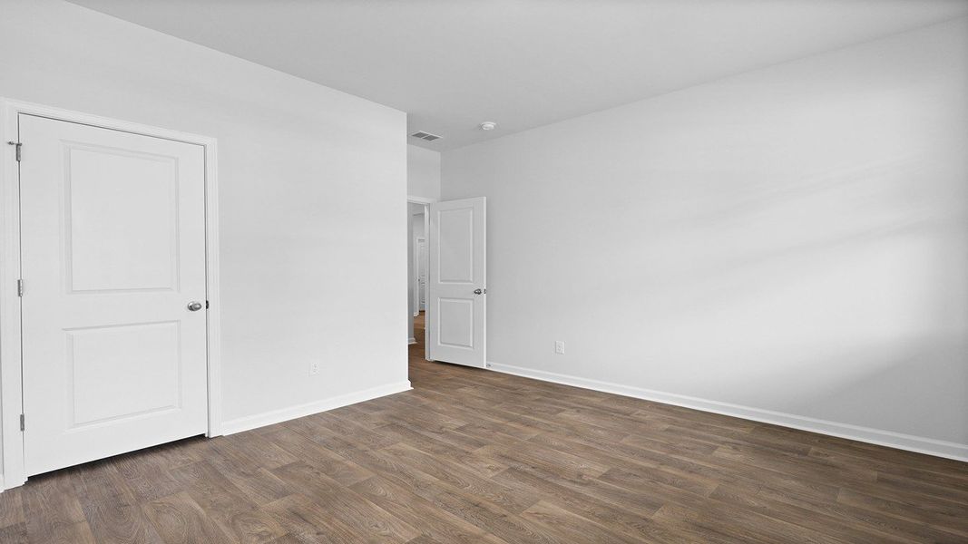 Spacious, unfurnished interior of a new home in Lakeview at Kitfield, Moncks Corner (Image 23).