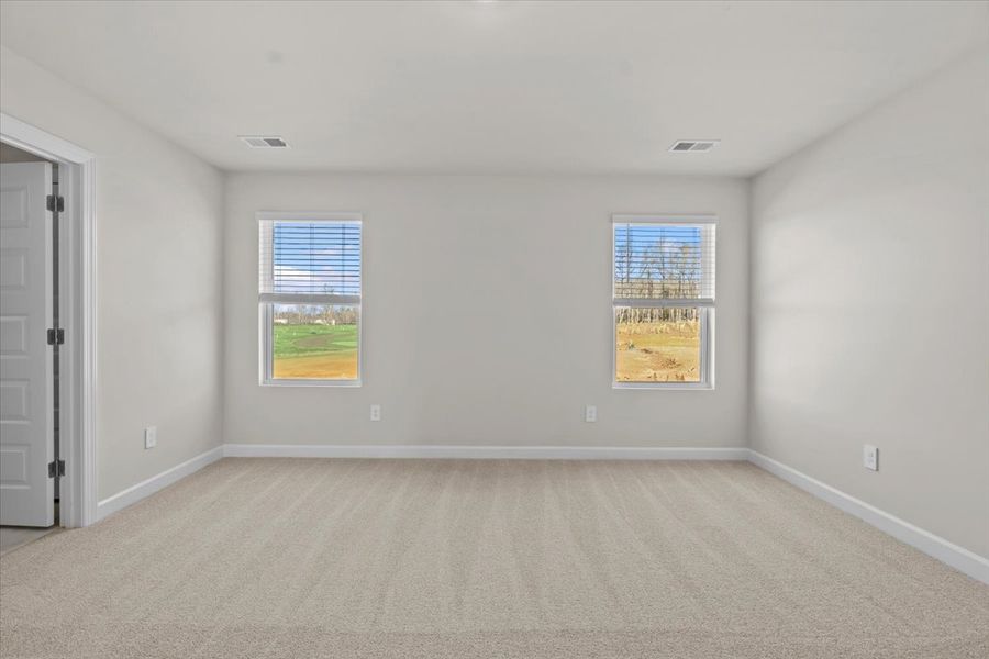Spacious, unfurnished interior of a new home in Creek Ridge - Heritage Collection, Spartanburg (Image 15).