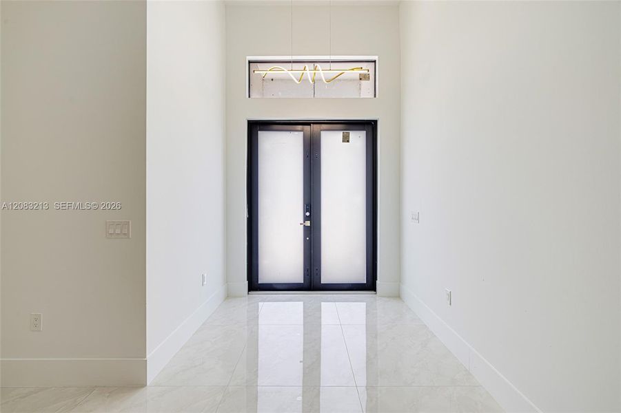 Spacious, unfurnished interior of a new home in , Lehigh Acres (Image 41).