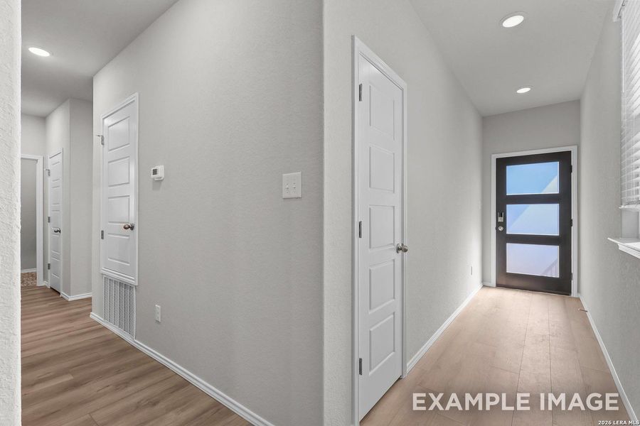 Spacious, unfurnished interior of a new home in Applewhite Meadows, San Antonio (Image 16).
