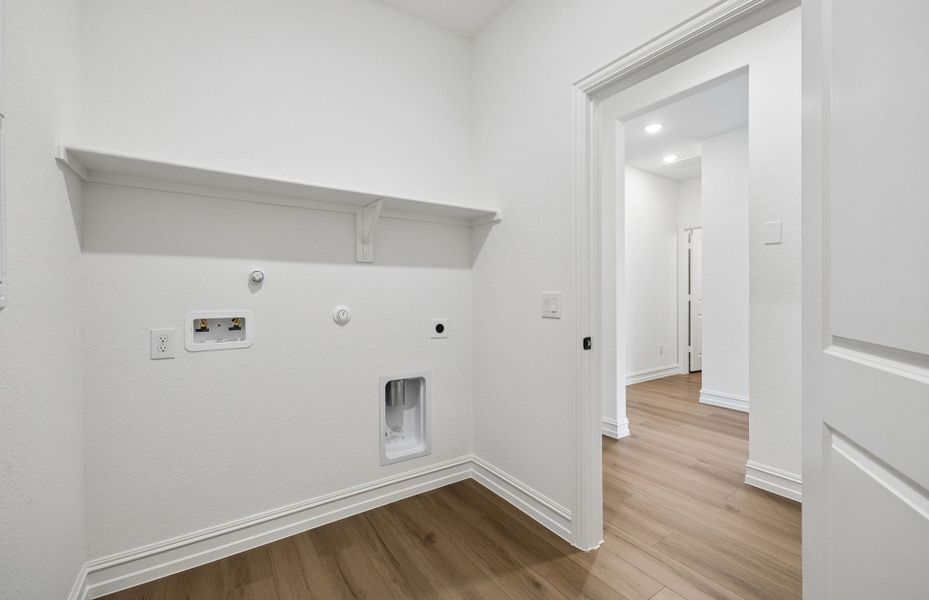 Spacious, unfurnished interior of a new home in Treeline, Justin (Image 15). Spacious, unfurnished interior of a new home in Treeline, Justin (Image 15).