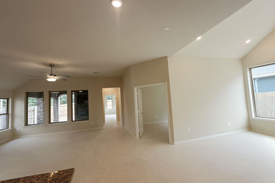 Spacious, unfurnished interior of a new home in Escondido, Magnolia (Image 7).
