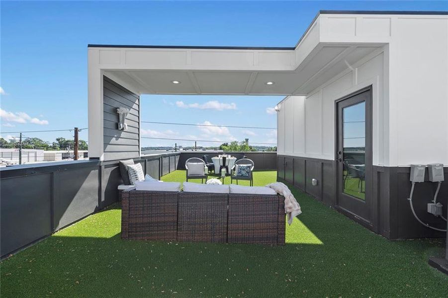 Exterior details and patio area of a home in , Chamblee (Image 21).