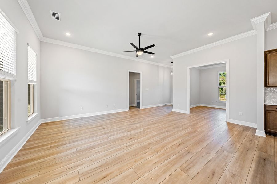 Spacious, unfurnished interior of a new home in Young Oaks, Crestview (Image 16).