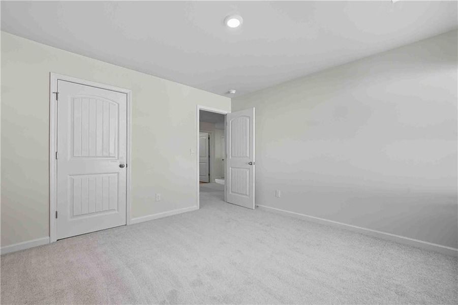 Spacious, unfurnished interior of a new home in , Dawsonville (Image 22).