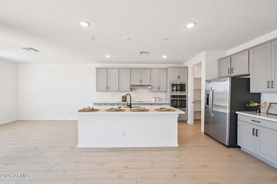 14-web-or-mls-W Brown St-S2703-014